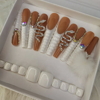 Buy hand-made-12-l 100% Hand Paint Luxury Private Label Artificial Finger and Toe Nails Set Press on Nails